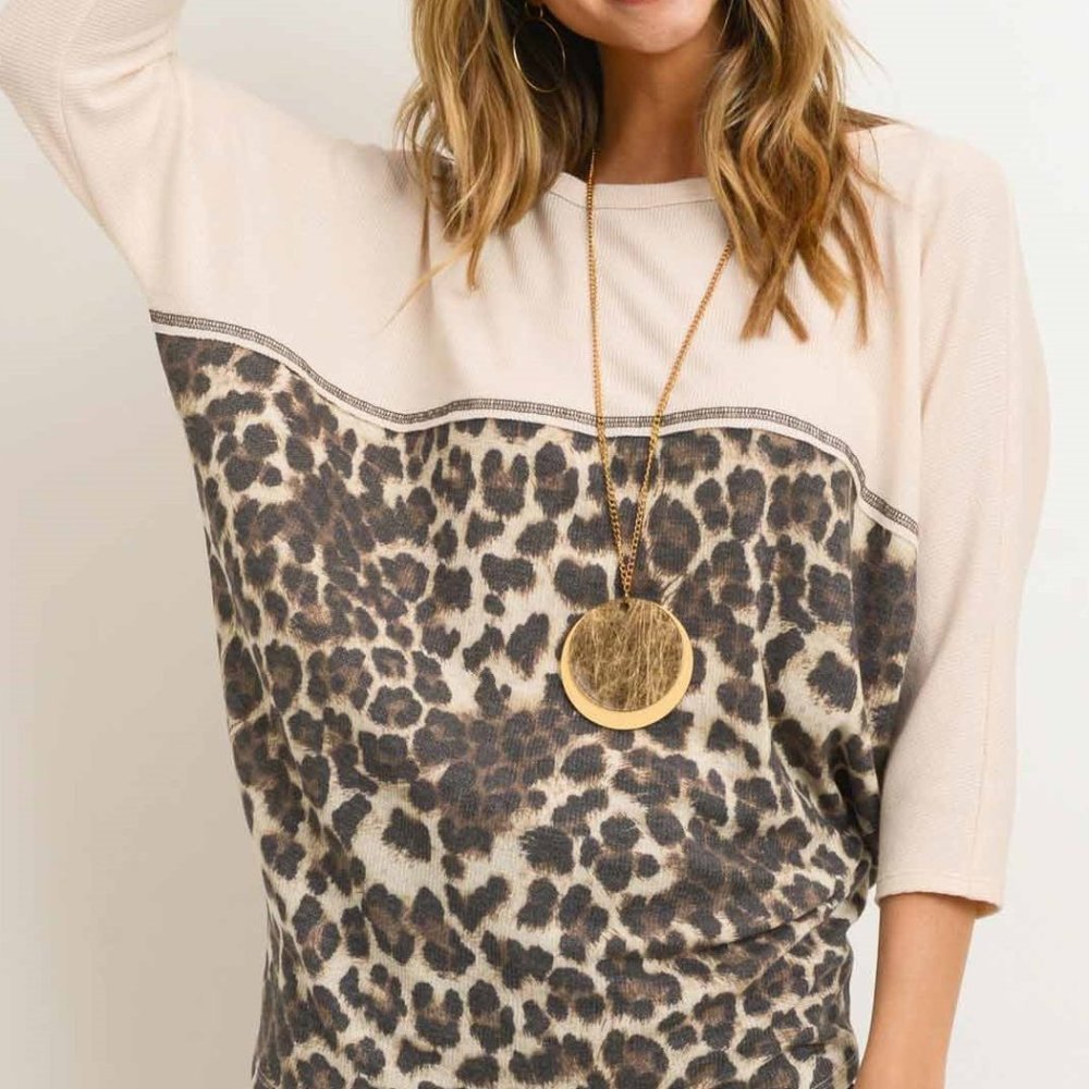 LEOPARD CONTRAST TOP